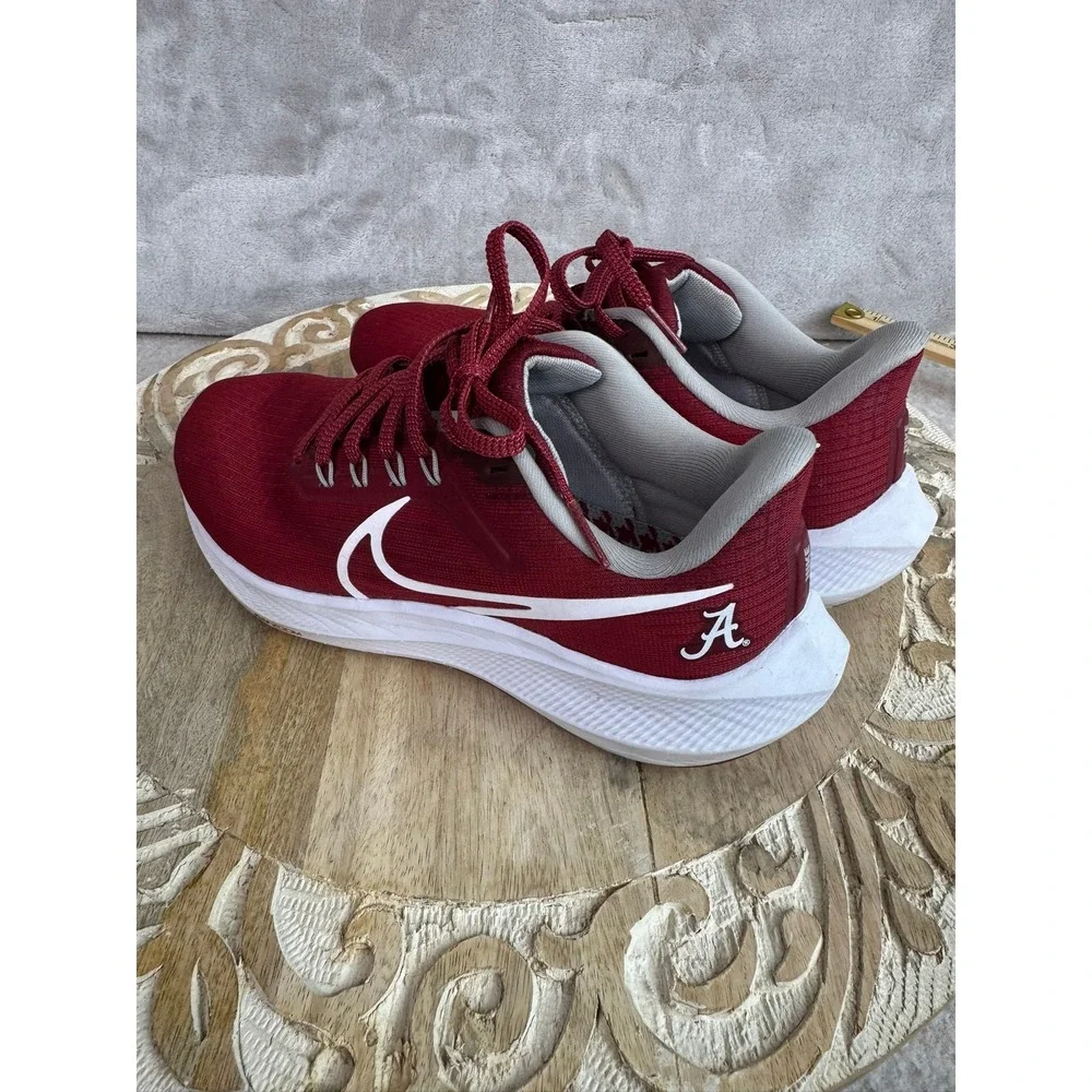 Nike Air Zoom Pegasus‎ 39 Alabama Crimson Tide Red White DR1960-600 Mens 5.5